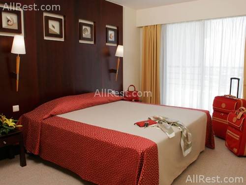 Ramada Plaza 28